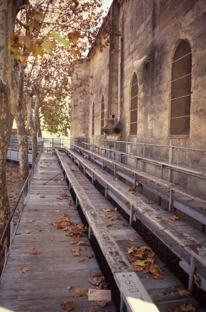 Arènes, bancs et gradins.