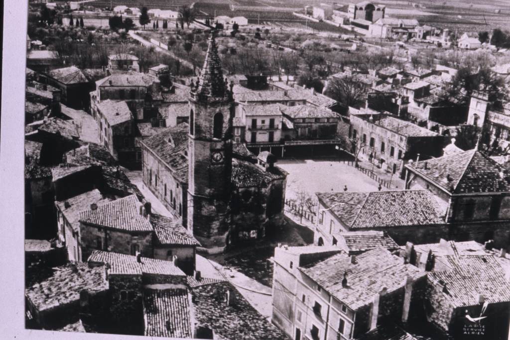 Arènes, carte postale ancienne.