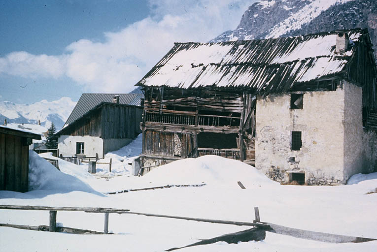 Vue depuis le sud-est.