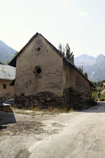 Chevet à l'est.