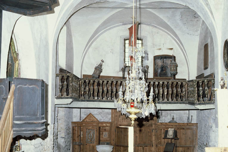 Revers de façade et tribune depuis le choeur.