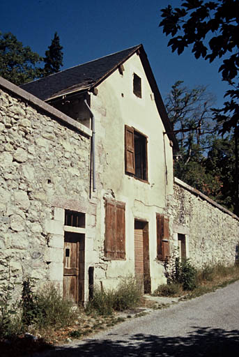 Porte d'Embrun, pavillon du porte-enseigne.