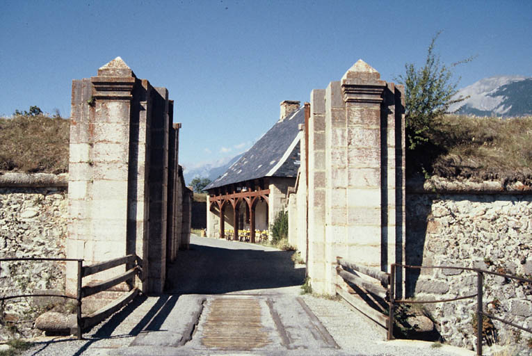 Front nord, pont de la demi-lune.