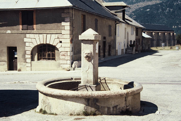 Fontaine de la place Vauban.