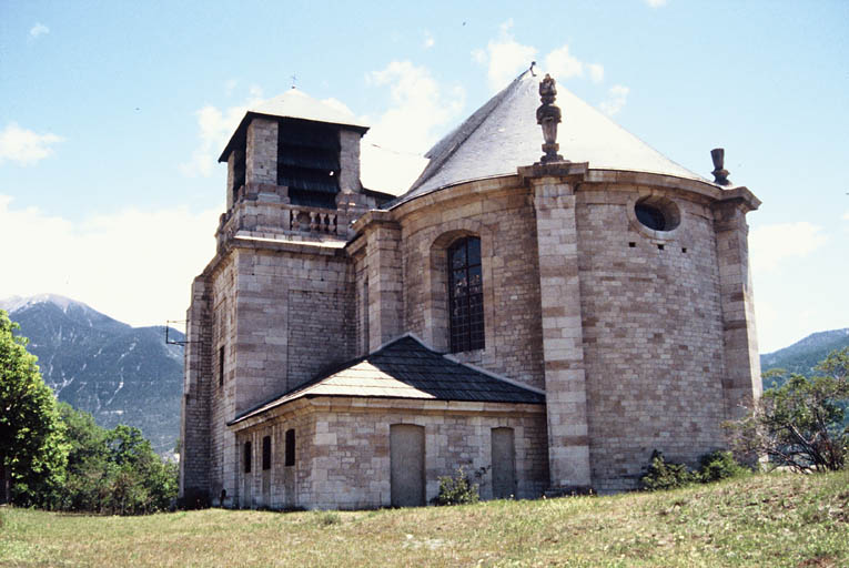 Eglise inachevée comprise dans l'ensemble architectural de la place-forte