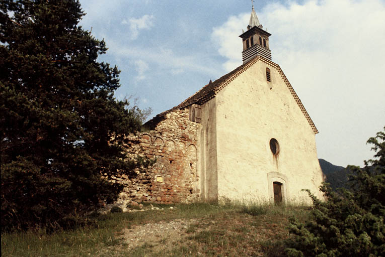 Vue générale, vestiges de la nef antérieure.