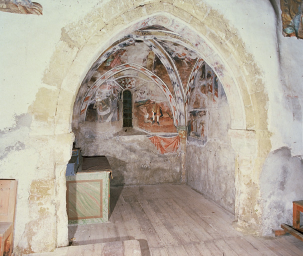 Chapelle sud, détail peintures murales retraçant le martyr de Saint-Sébastien.