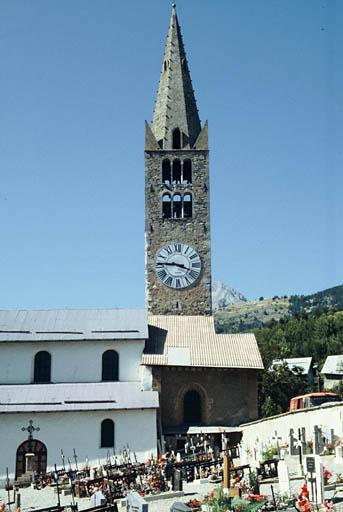 Façade sud, cimetière.