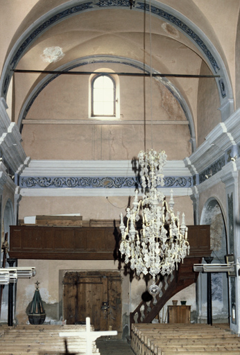 Nef, vue depuis le choeur vers le revers de façade occidentale.