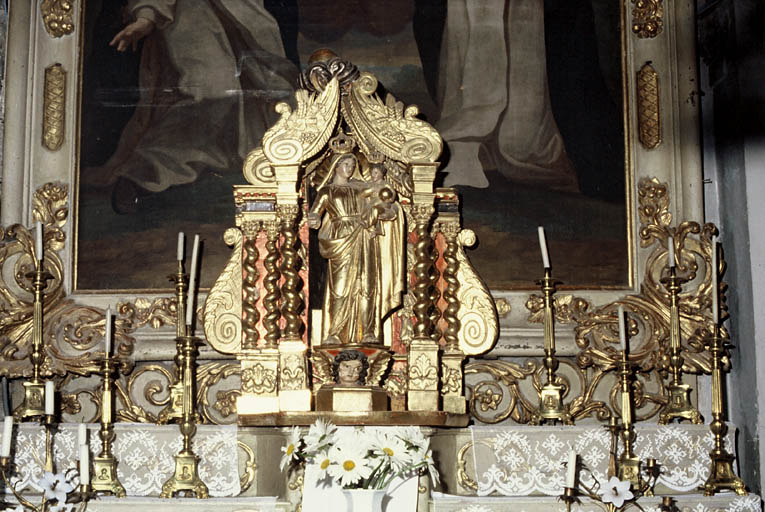 Collatéral nord, tabernacle de l'autel.