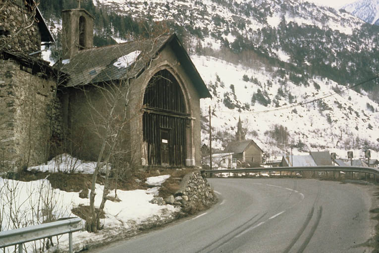 Façade occidentale, vue depuis le nord-ouest.