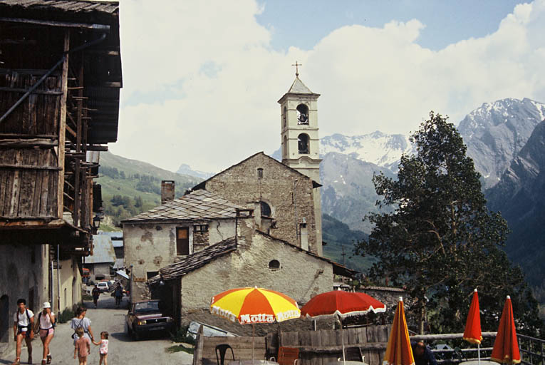 Vue générale depuis l'ouest.