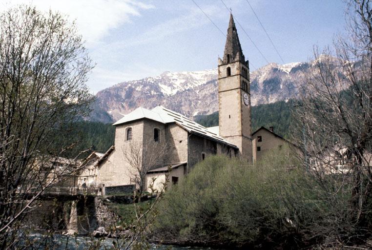 Vue générale depuis le nord-est.