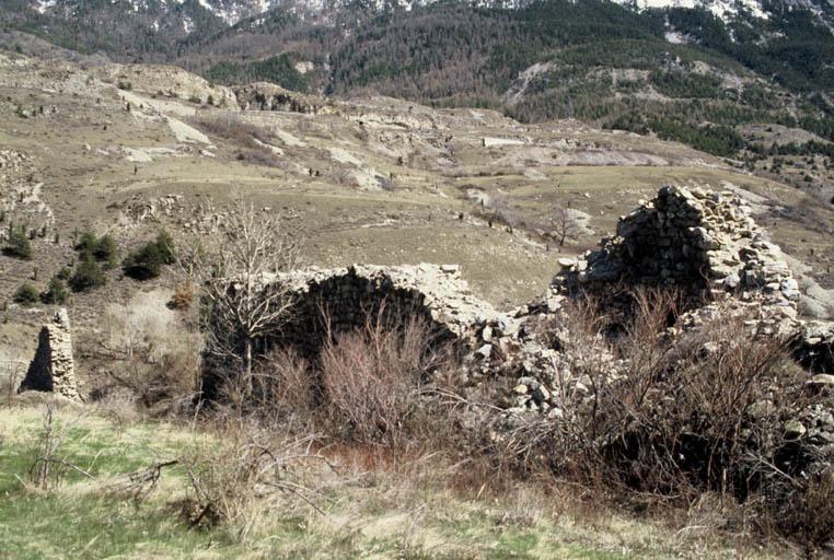 Vue générale, revers du mur.