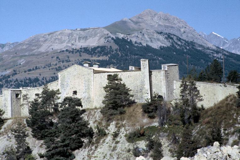 Vue générale depuis l'extérieur.