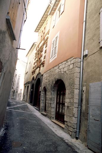 Restauration de la façade, vue générale.