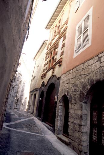 Restauration de la façade, vue générale.