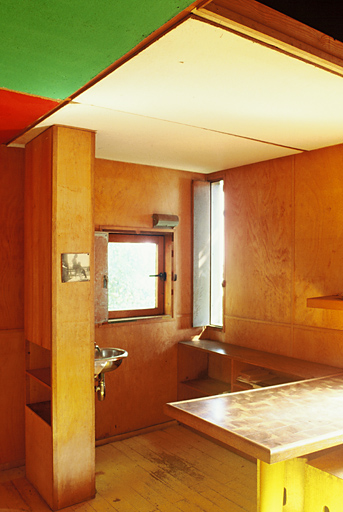 Intérieur du cabanon, vue vers le sud-est.