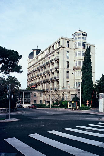 Hôtel de voyageurs (ancien) dit Excelsior Hôtel Régina ou Le Régina ou Régina Palace