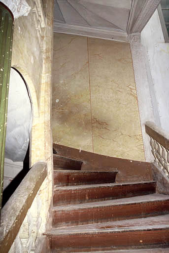 Escalier, deuxième révolution.