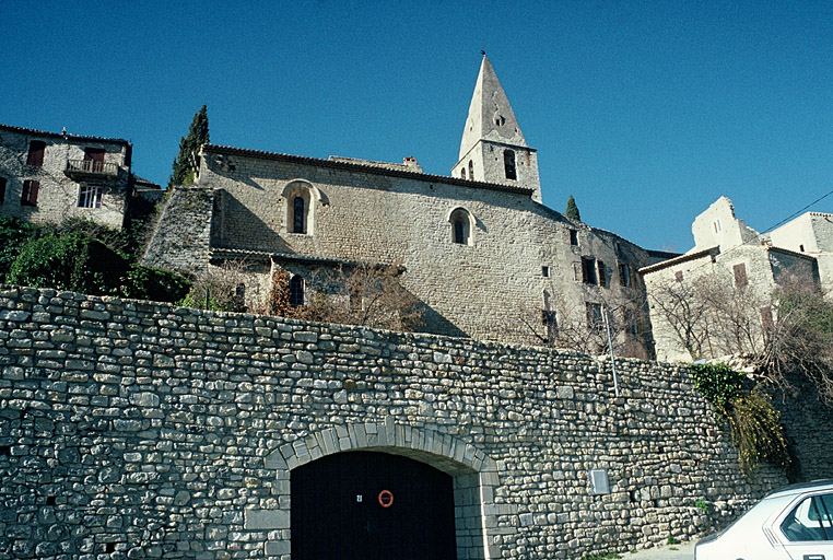 Façade occidentale et clocher.