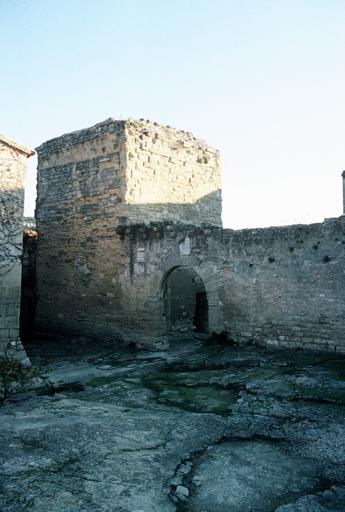 Donjon du château sud.