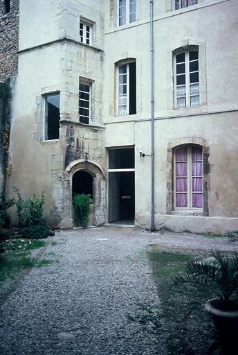 Façade sur cour.