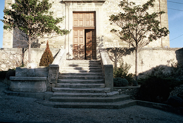 Façade occidentale, parvis.