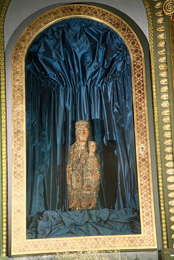 Statue en bois polychrome, Vierge à l'enfant dite Vierge noire.