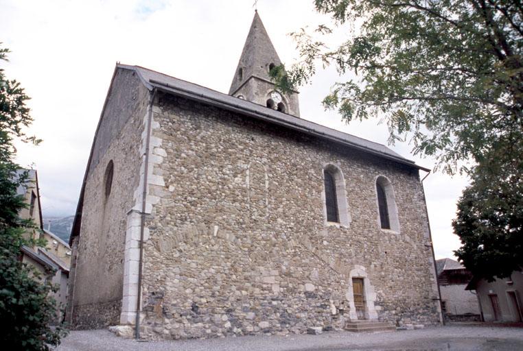 L'église vue du sud.