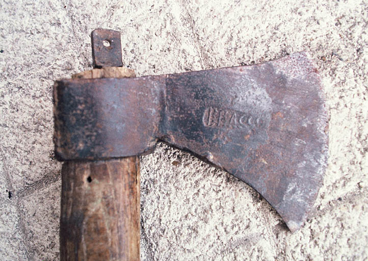 Détail hache Bracco.