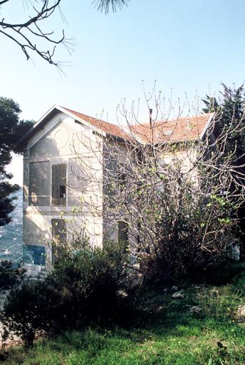 Ancien pavillon de magnétique (La Trinité).