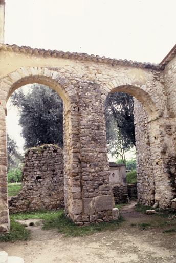 Atrium, arcades sud.