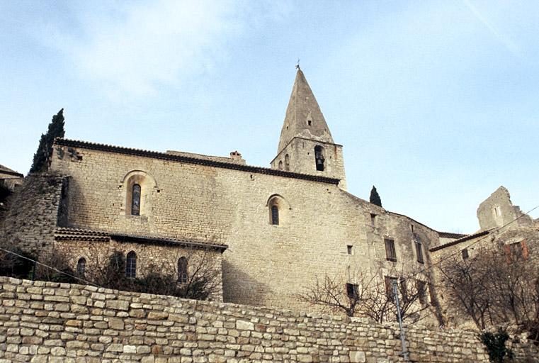 L'église vue depuis le sud-est.