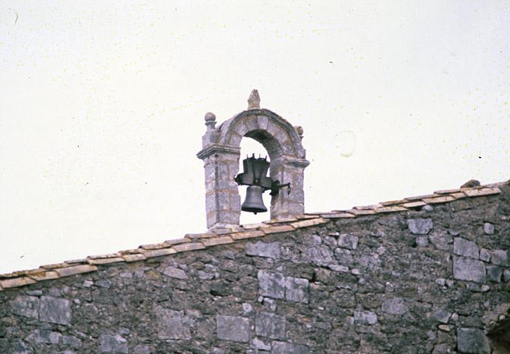 Clocher à arcade.