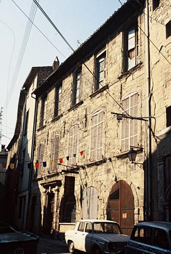 Façade sur la rue Durance.