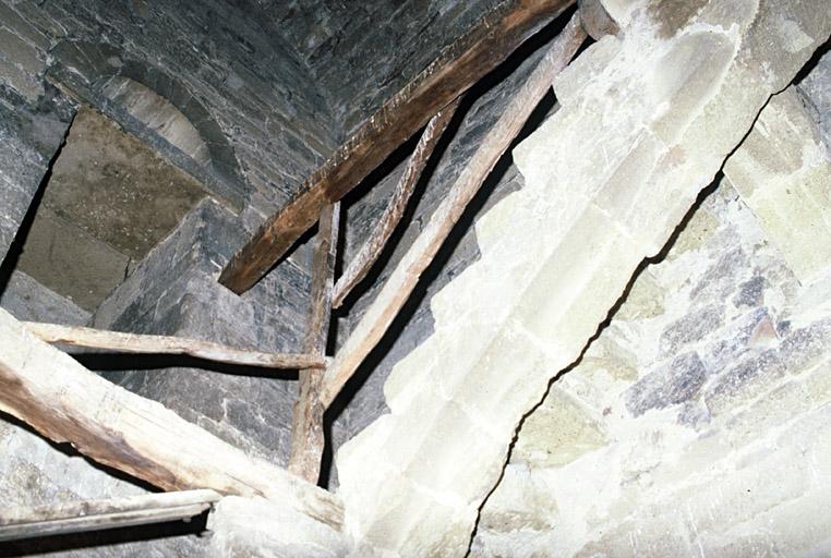 Intérieur, escalier.
