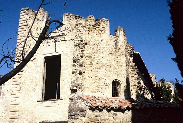 Tour d'angle sud-est.