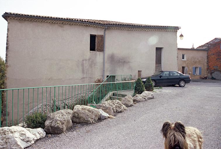 Façade nord, baies remaniées.