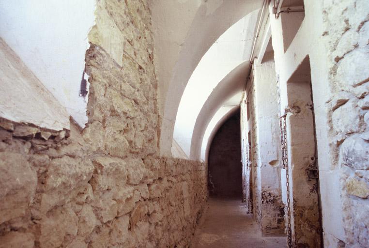 Vue du quartier ancien, les anciennes prisons.