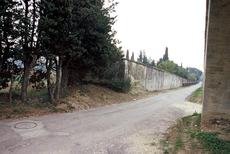 Limite nord-ouest le long de l'aqueduc.