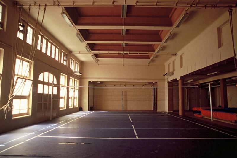 Intérieur du gymnase.