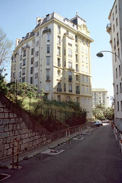 Bâtiment A, angle nord-ouest.