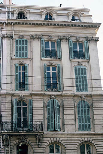 Façade sur Canebière, parties hautes.