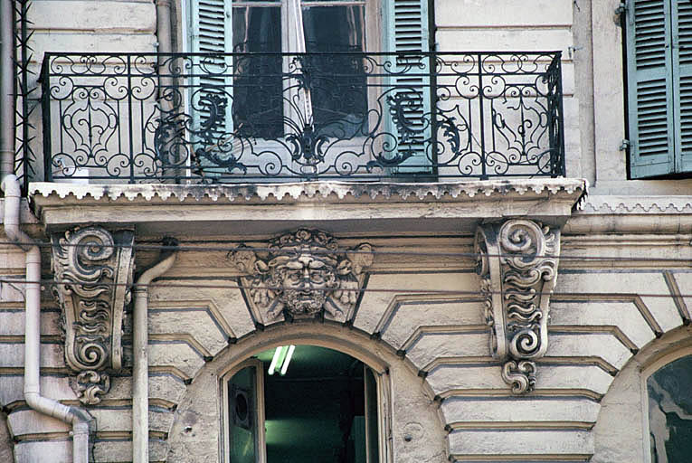 Façade Canebière, balcon.