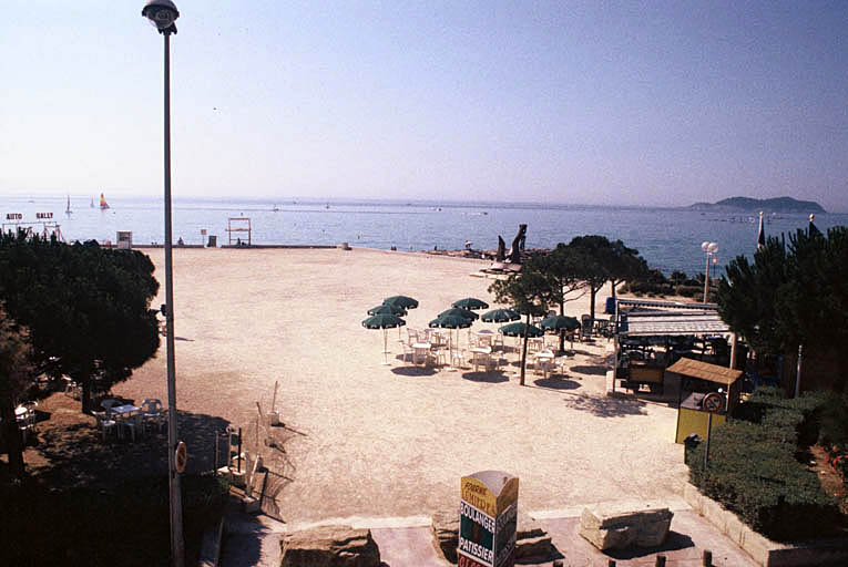 Demeure dite Palais Lumière, ancien château du Clos des Plages, ancien Golf-hôtel