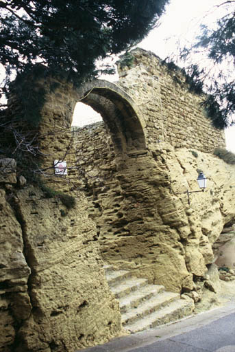 Ruines de l'église.