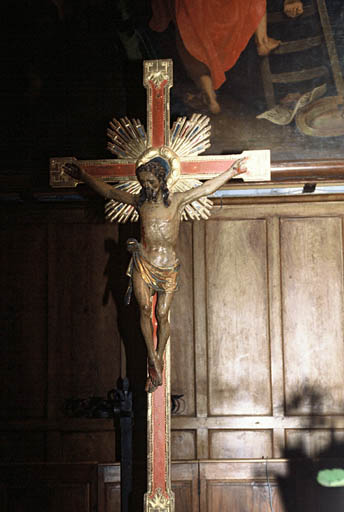 Choeur, crucifix du maître-autel.