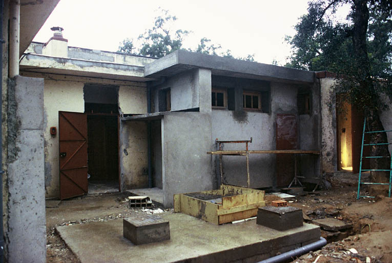 Réfection de l'ancien bâtiment des caddies.