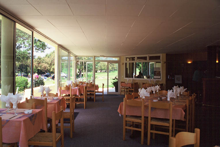 Salle à manger.